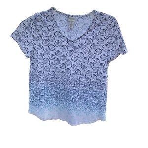 Weekends by Chico shell pattern Coastal white & Blue Women's Top / tee size M